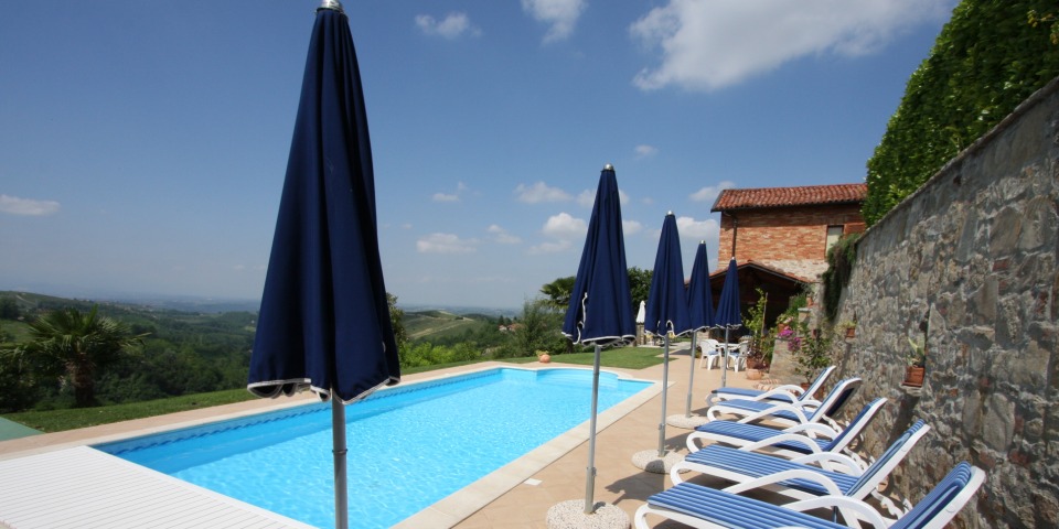 
			Die gepflegte Poolanlage 
			