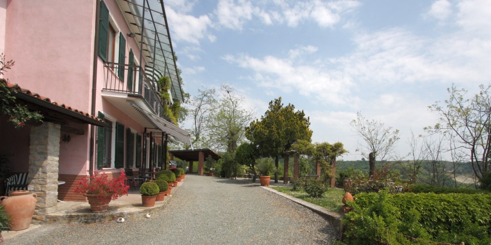 
			Der mediterran gestaltete Aussenbereich
			