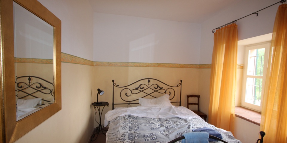 
			The ground floor bedroom
			